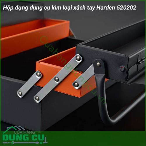 Hộp đựng dụng cụ bằng kim loại Harden có không gian đựng đồ nghề rộng cùng với cách bố trí ngăn khoa học gồm cả ngăn nhỏ và ngăn to giúp bạn có thể đựng từ ốc vít đến kìm, búa, cờ lê, tô vít, máy khoan,...