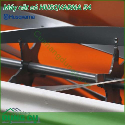 Máy cắt cỏ đẩy tay HUSQVARNA 54 là loại máy cắt cỏ trục lăn truyền thống, phù hợp để sử dụng các bãi cỏ nhỏ. Dễ dàng vận chuyển, bền và kết quả cắt tuyệt vời, làm cho chiếc máy này vượt trội so với những chiếc máy khác.