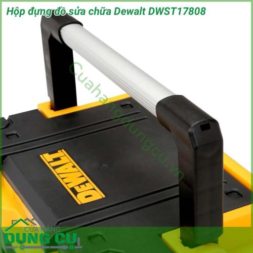 Hộp đựng đồ sửa chữa Dewalt DWST17808 được làm từ chất liệu nhựa cao cấp chống va đập và chịu lực tốt. Phần tay cầm được thiết kế rất đa dạng và tiện dụng giúp xách di chuyển dễ dàng .Thùng được trang bị kẹp sắt chắc chắn giúp không rơi đồ ở mọi tư thế.