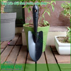 Bay xúc đất làm vườn cán thép